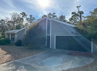 601 Cordgrass Rd, Hampstead, NC 28443