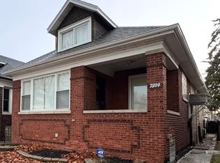 7804 S Paxton Ave, Chicago, IL 60649
