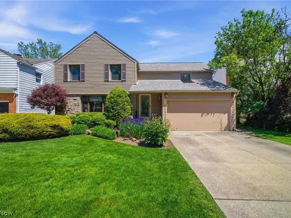 2081 Temblethurst Rd, South Euclid, OH 44121