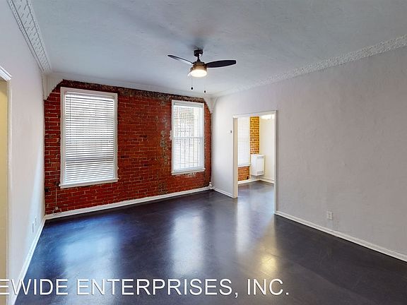 3rd image of 530 S Kingsley Dr APT 109