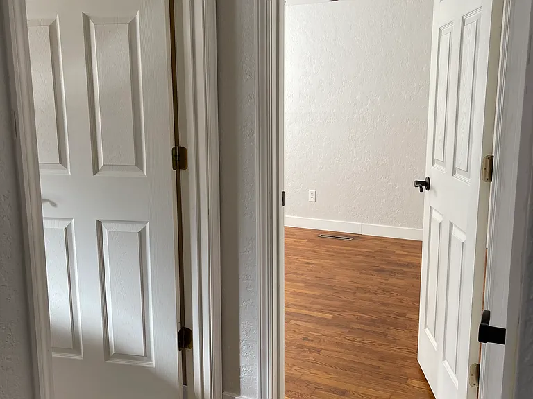 14 Holiday Dr — Photo 10