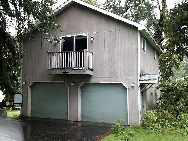 2nd image of 50 W 15th St