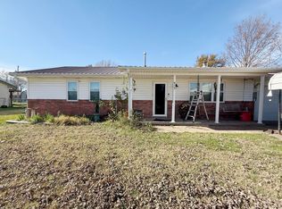 513 S Main St, Fairland, OK 74343