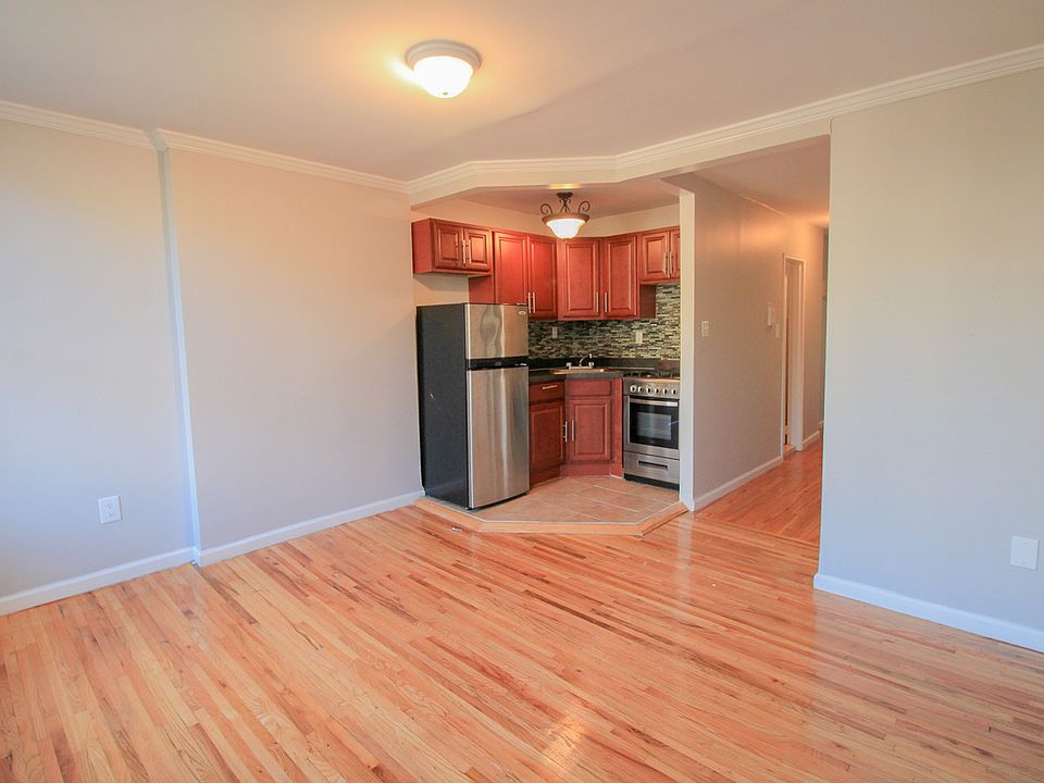 1st image of 164 W 141st St #P5