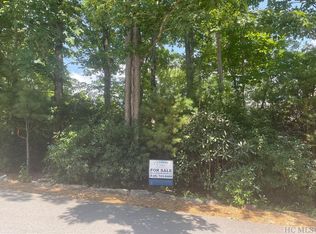 16 Trillium Ct, Sapphire, NC 28774