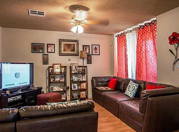 3rd image of 12036 Cannon Hill Dr