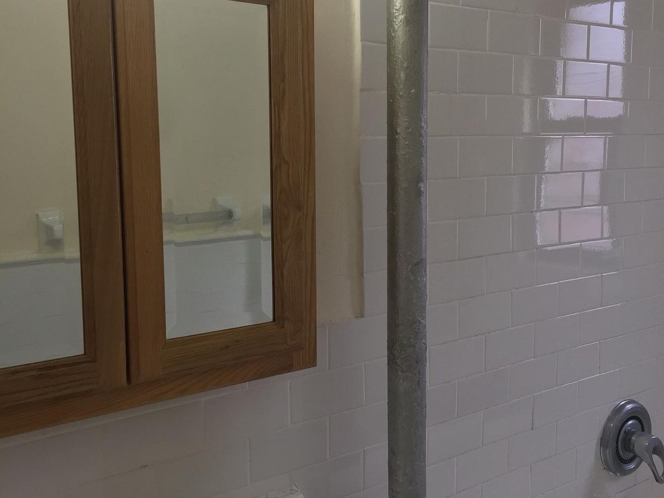 1st image of 65 W 192nd St #1