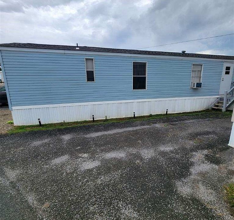 1st image of 1451 West Dr