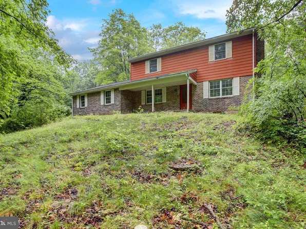 153 Cedar Commons Ln, Birdsboro, PA 19508