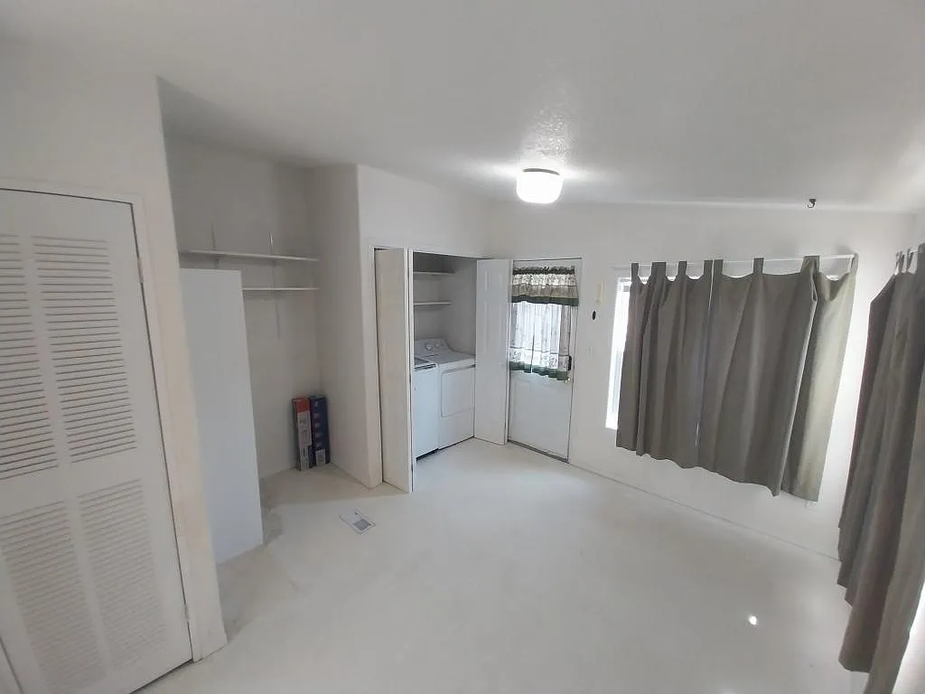 1831 E Cornwall Rd — Photo 3