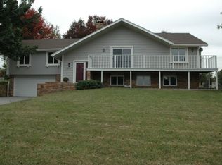 3327 SW Friar Rd, Topeka, KS 66614