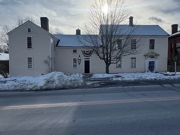 804 Main St, Ashby, MA 01431