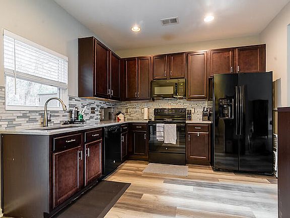 2nd image of 9135 Parlor Dr