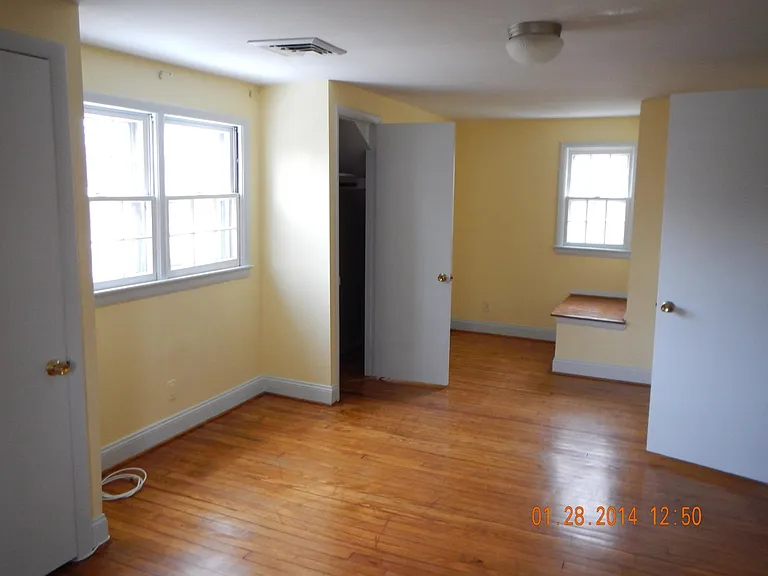 3302 22nd St N — Photo 11