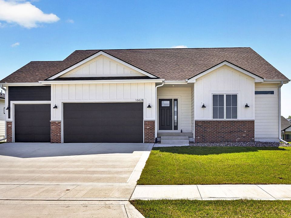1st image of 16628 Deerview Dr