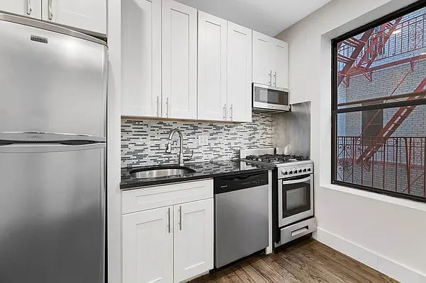 Rented by REAL New York | media 10