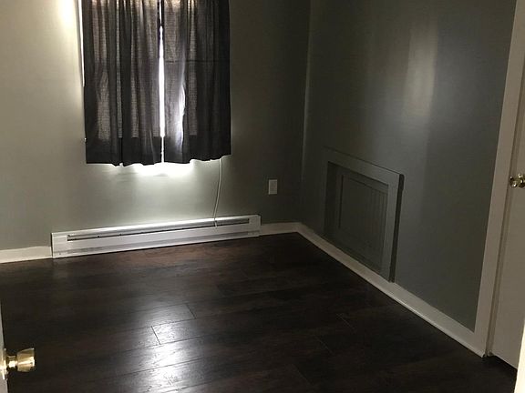 Small bedroom 