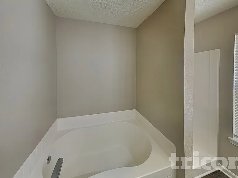 7645 Stockard St — Photo 9