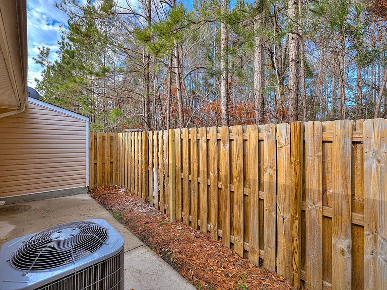 219 Lynbrook Way — Photo 30