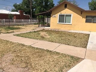 2nd image of 1522 S Avenue E Pl