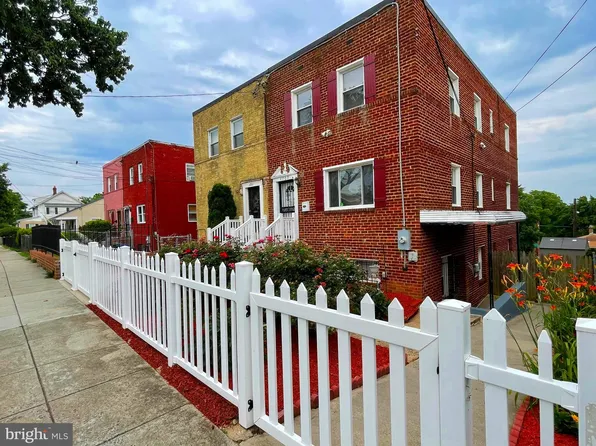 4709 Jay St NE, Washington, DC 20019