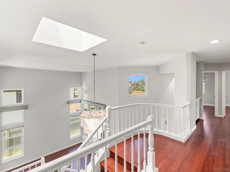 1068 Pacific Hill St — Photo 44