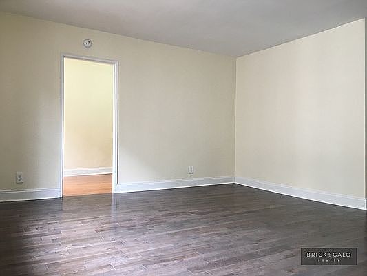 4th image of 400 E 21st St APT 4H