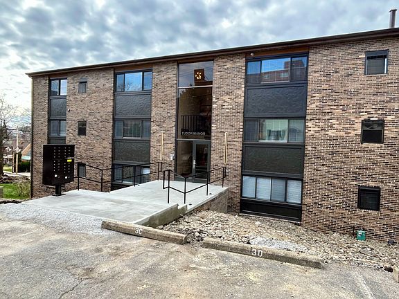 3rd image of 830 Library Ave APT 3C
