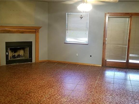 4th image of 533 Hoke Smith Dr