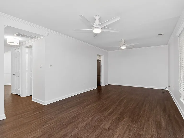 1819 Sabrina Ct — Photo 11