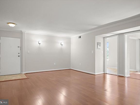 4th image of 9647 Whiteacre Rd Unit C1