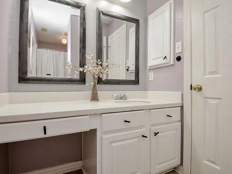 2515 Lansing Cir — Photo 41