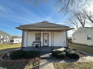 321 Pacific Ave, Audubon, IA 50025