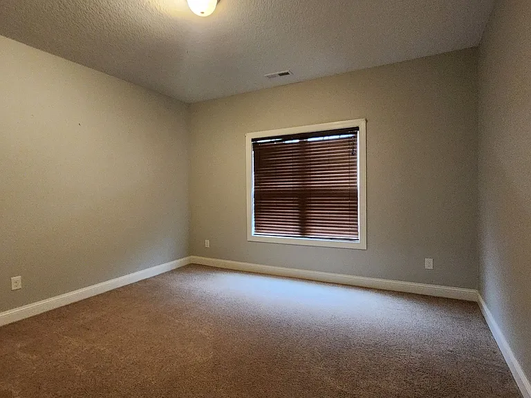 250 Sailor St — Photo 24