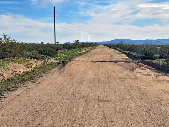 3rd image of 123-11-015 S Dale Evans Road