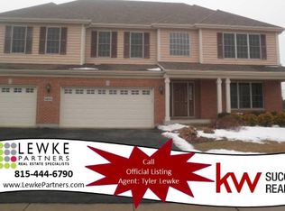 3270 Covington Ln, Algonquin, IL 60102