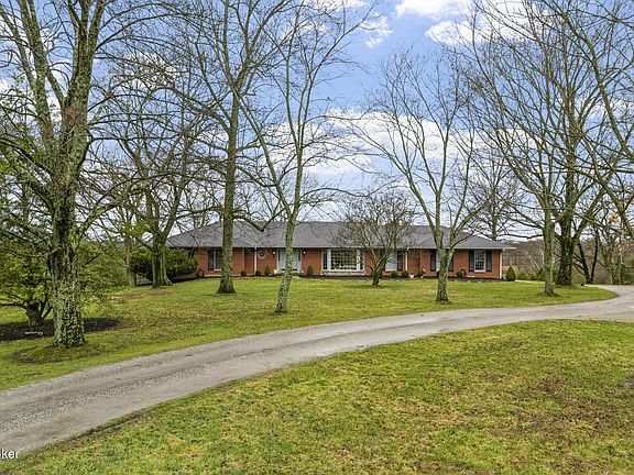 5th image of 2421 Pendleton Rd