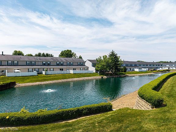 3rd image of 70 High Point Dr Unit 76