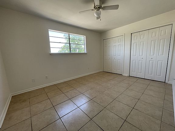 3rd image of 2429 Octavia Dr