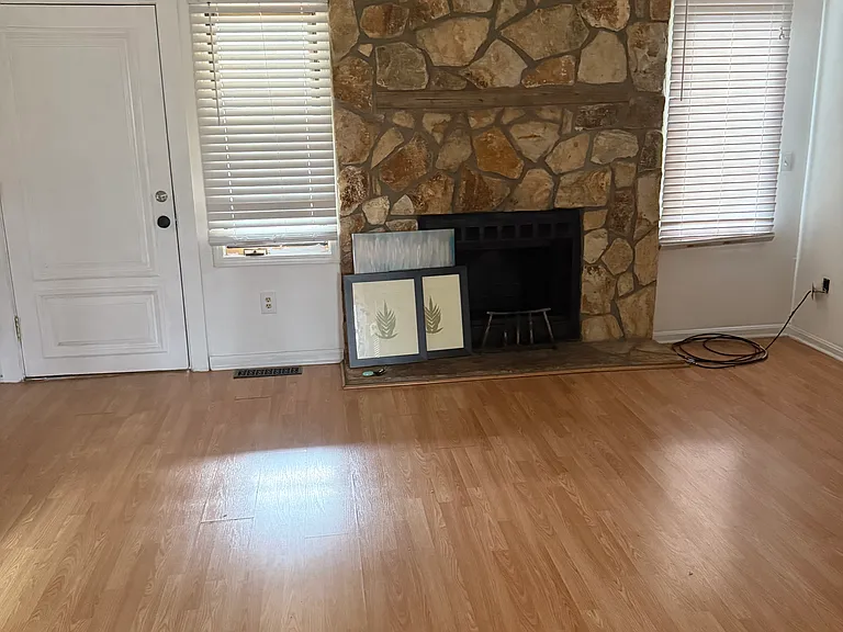 600 Anderson Hwy #611 — Photo 6