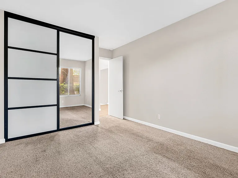 2562 Walnut Blvd #57 — Photo 25