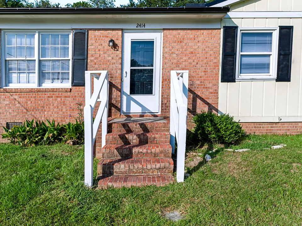 2414 Shawnee Dr