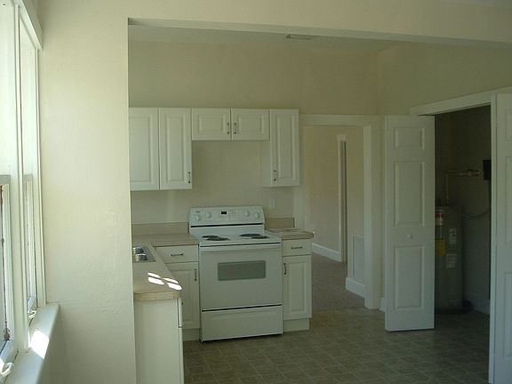 5th image of 6246 Cedar Ln