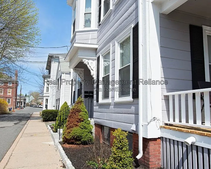 16 Franklin Pl #3-R — Photo 13