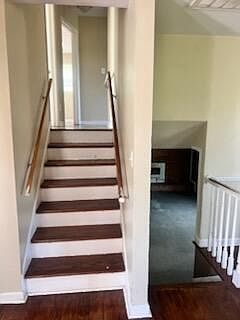 4th image of 2521 Lakeview Dr NW