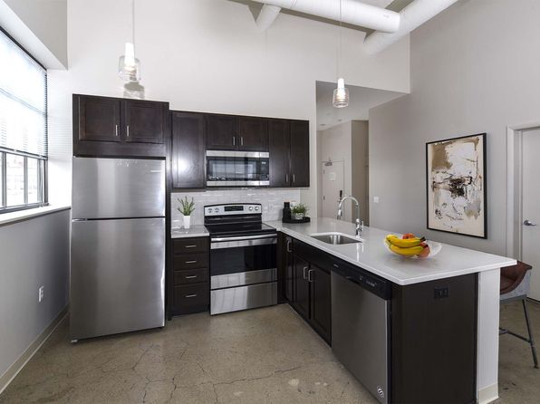 615 1st Ave #205