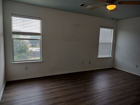 5th image of 14417 Charles Dickens Dr #B
