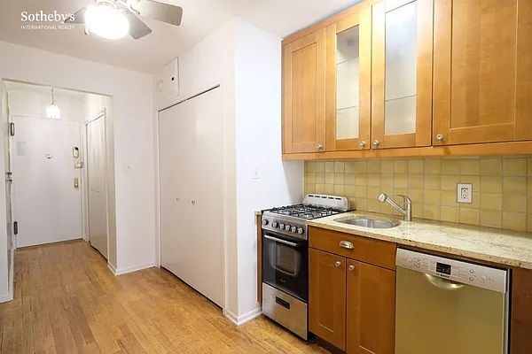 Rented by Sotheby's International Realty | media 19