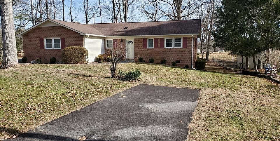 1st image of 398 Raven Laurel Dr