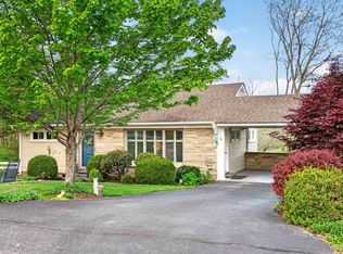 859 Mountain View Dr, Marion, VA 24354